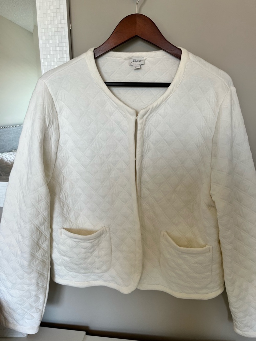 Cream quilted lady jacket